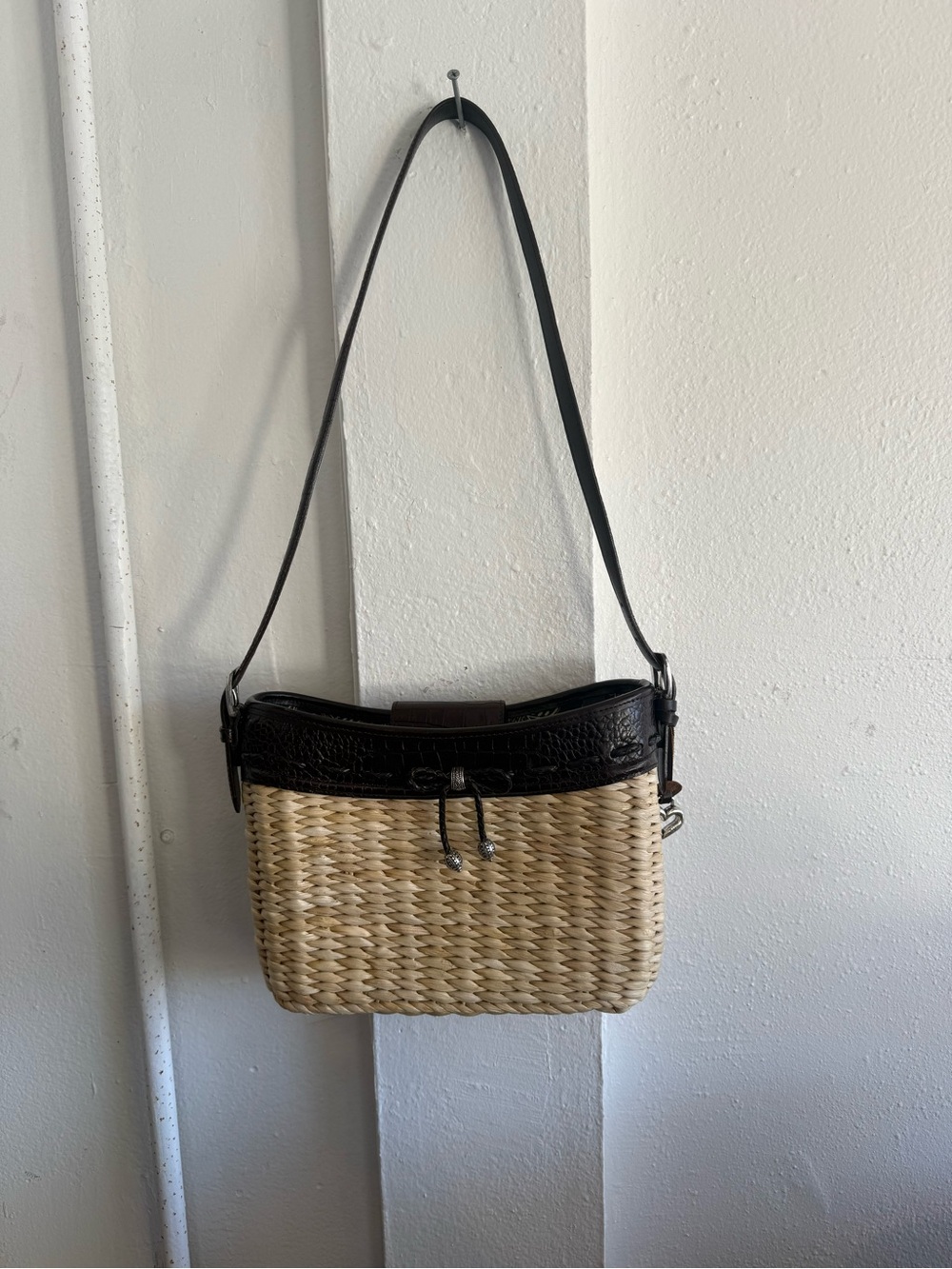 Vintage Brighton Woven Straw Croc Embossed Leather Shoulder Bag